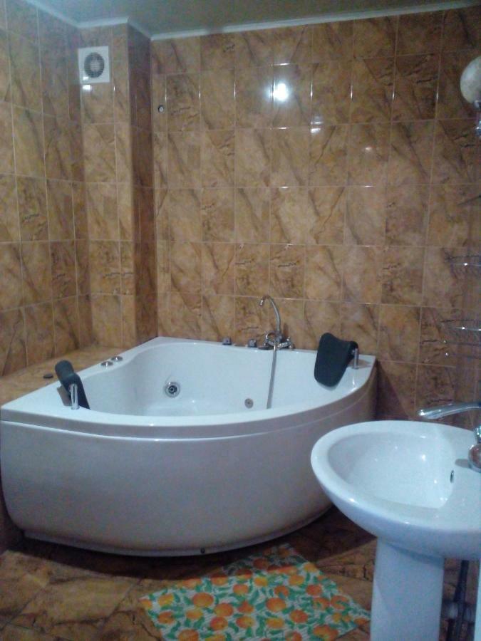 Imperial Hotel Krivoy Rog Kryvyi Rih Eksteriør billede